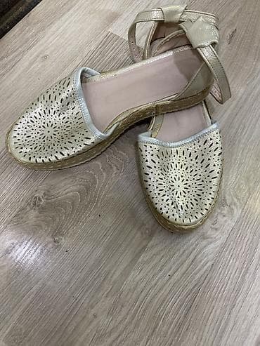 Basanoşka və səndəllər: Qadın espadril ayaqqabısı - Rəng: açıq qızılı/metalik - Material: üst — 1