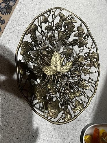 Bürünc rəngli dekorativ ayaqlı meyvə qabı - Material: metal ərintisi