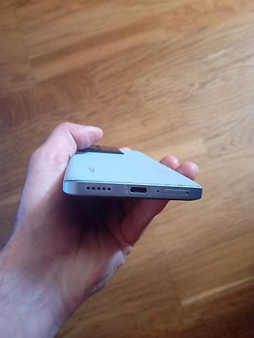 kilim mobilya: Xiaomi/Redmi seriyalı smartfon - Ekran: Tam ekran dizayn, ön — 6