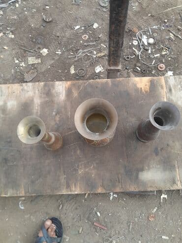 qara gul: Vaza dəsti, Metal — 1