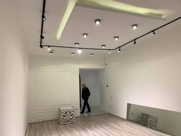 офисы в бизнес центре аренда: 28 may metrosunun yaxınlığında yeni yol kənarı yeni təmirli obyekt — 14