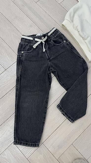 Кофты и свитеры: ZARA 4 yaş üçün . Продам в комплекте кофту и джинсы. Состояние — 6