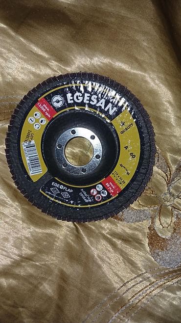 Alət dəsti: bağ qayçısı və bucaqdaşlayan üçün flap disk - Bağ — 3