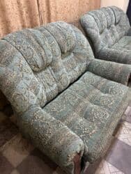 xalça yuma 1.50 azn 2025: Mini divan satılır.Yerli maldır.Səliqəlidir.Yaşıl rəngdir.Real — 2