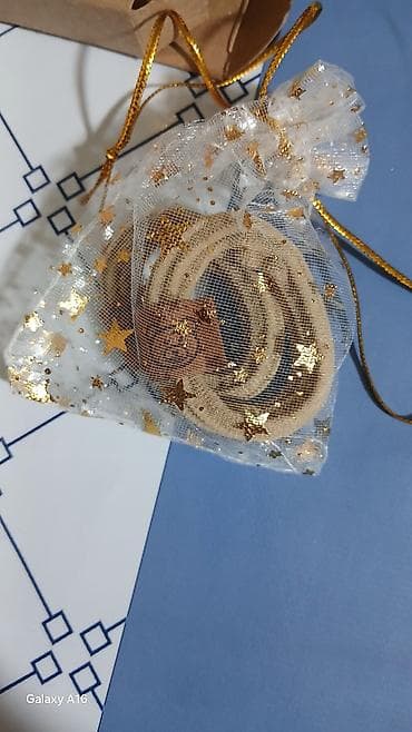 Qızıl rəngli metal sırğa + saç rezini dəsti - Sırğalar — 2