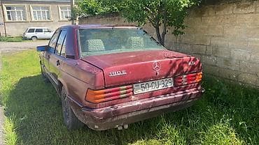 pilus maşın: Mercedes-Benz 190: 2 l | 1994 il Sedan — 3
