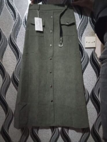 şiş ətəklər: Ətək yenidi,etiketi üzərindədi.Satılır 35 azne.Ölçüsü-standartdı — 1