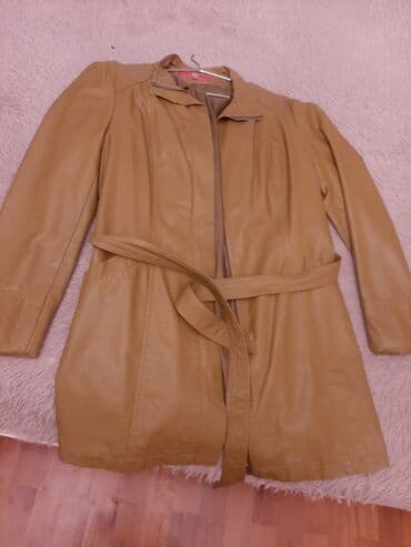 Koja kurtka gödekçe. Yanı örtür. Tezedir hediyye verilib razmer uyğun