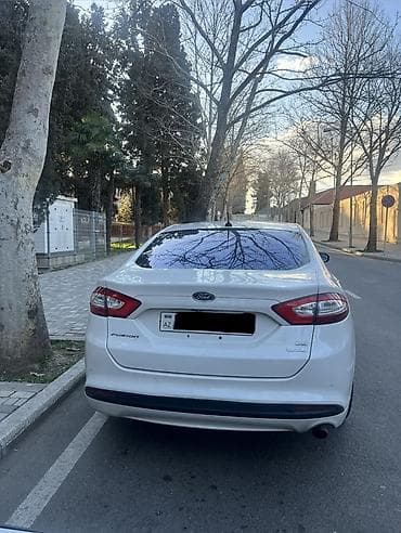 prius diskləri: Ford Fusion, ağ rəng, sedan kuzov. Mühərrik və ötürmə: - EcoBoost GDi — 3