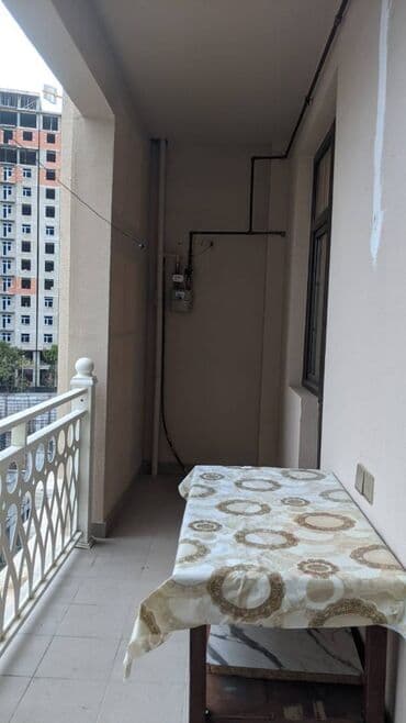 1 комнатная квартира снять: 28 may metrosunun yasil bazarına yaxın 17 mertebeli binanın 6-ci — 18