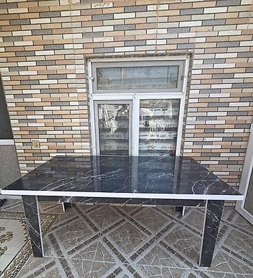 itmiş əşya: Mebel dəsti – mərmər naxışlı masa və 4 çekmecəli komod - Masa: Geniş — 4