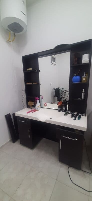 Yeni, Saş kəsimi üçün masa, Güzgülü — 4