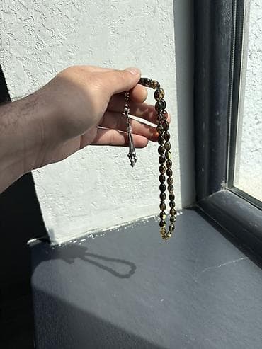 Бижутерия: Kehraba tesbeh puskulu gumusdur — 2