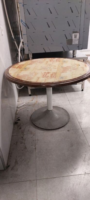 Bu masadan 7 ədəd var