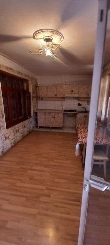 sumqayit bina evi: Xırdalanda 5 nömreli məktəbin yanında olan 5 mərətbeli binain 6 daş — 10