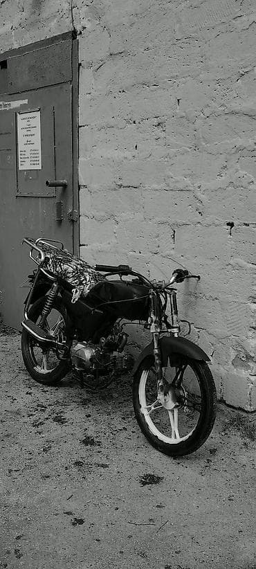 sukutur motor: Yağ təzə dəyişilib Karbirator 2 gundu yuyulub Qrusitelsizdi Hal — 1