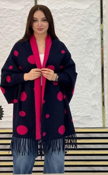 toxuma jaketler: Qadin ponço/kardiqan – ikiüzlü dizayn - Rəng: tünd göy əsas, canlı — 1