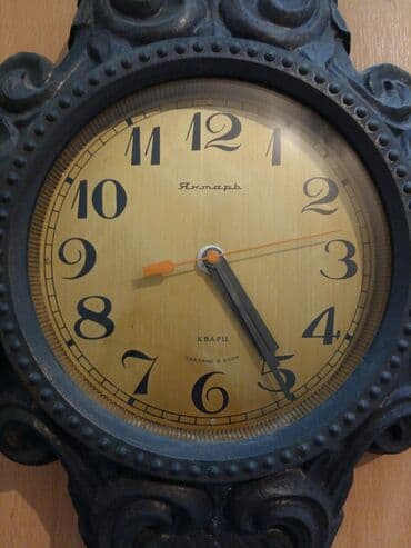 антикварные часы настенные: Qedimi Yantar divar saatidir. Cercivesi latundur. Agirdir. Islemir — 3