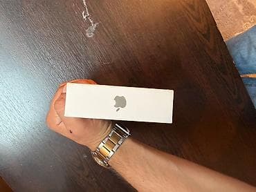hediye qutusu: Apple iPhone (qutuda) Məhsul təsviri: - Apple iPhone modelinin — 4