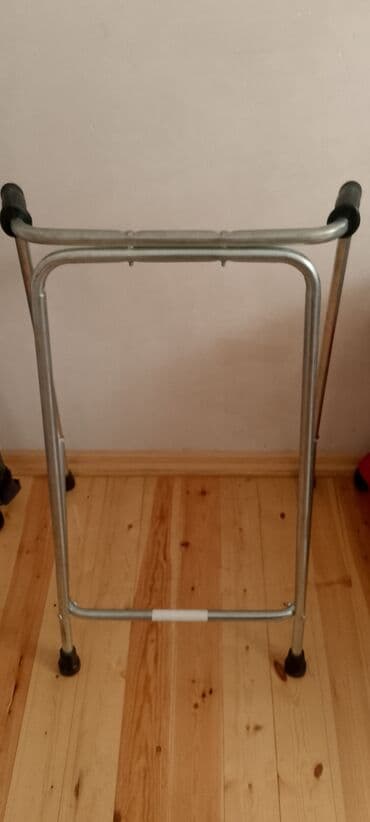 Yüngül metalik gəzinti çərçivəsi (walker) - Material: möhkəm