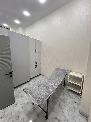 İnşaatçılar metrosundan 5 dəqiqəlik məsafədə yerləşən işlək 3 otaqlı — 2