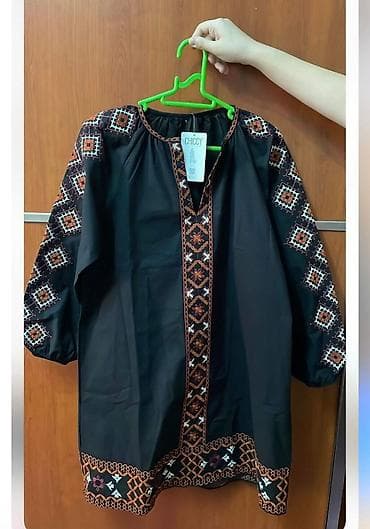 son model donlar: Yenidir 42-44 razmere uyĝun.Uzunluĝu 94 sm. 20 manat(endirim yoxdur) — 1