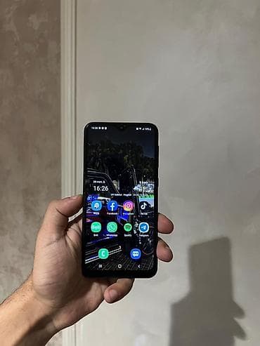 telefon samsung a23: Samsung Galaxy A10, rəng - Qara, Barmaq izi, Face ID — 4