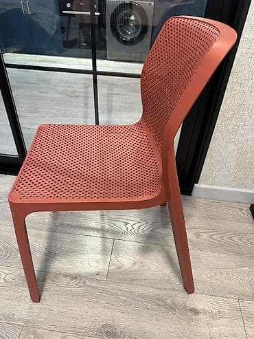 kubik daş: Plastik kafedra – müasir dizayn, tünd terrakota rəngi - Material — 2