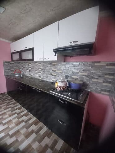 Спальные гарнитуры: Mətbəx mebeli dəsti - Üst modul: ağ rəngli şkaflar, biri şüşəli — 4