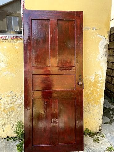 Taxta qapi, biri 25 azn, 5 ededdir,temiz taxtadır . Unvan : Yasamal — 2
