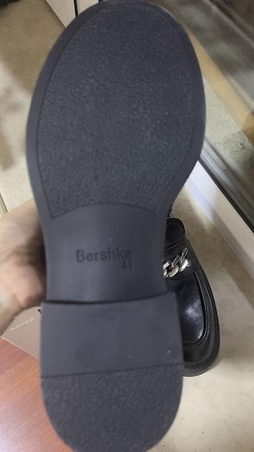 makasin ayaqabı: Bershka, Ölçü: 41, rəng - Qara, Yeni — 2