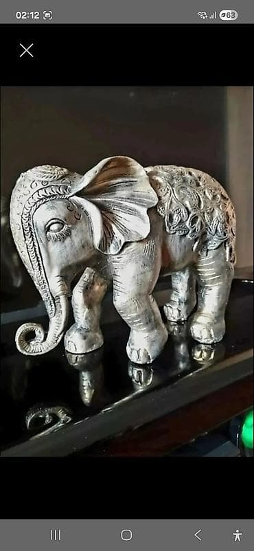 Digər idman və istirahət malları: СССР.1976г.
БАКУ. Ц.У.М.

Всо,27см.
Дли,35см.
Шри,17см.
Большой — 1