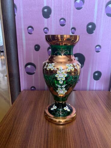 ad günü dekoru: Çexiyanındır. Heç istifadə olunmayıb. Qədimidir. 30 ilin bogema — 2