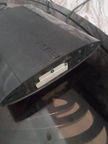 Sony PlayStation 3 Super Slim oyun konsolu Xüsusiyyətlər: - Model — 4