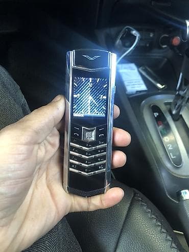 apple 18 pro max: Vertu rəng - Qara, Düyməli — 1