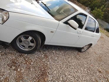 yağış sensoru: İli:2013 maçında heç bir problem yoxdur. Əla vəziyyətdədi. Kondisioner — 4