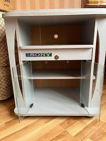 kabel aluminium: Düz TV altlığı, Polkalı, Şüşəli — 4