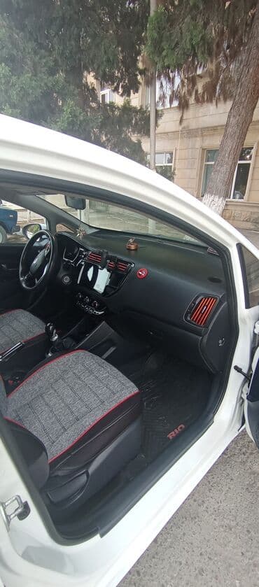 дом на колесах turbo az: Kia Rio: 1.2 л | 2012 г. Хэтчбэк — 8