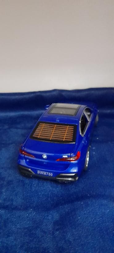 Детская одежда и обувь: Bmw 7 seriya i7 1:28 Ölçü Təzədi satıram hər şeyi işləyir işıqları — 2