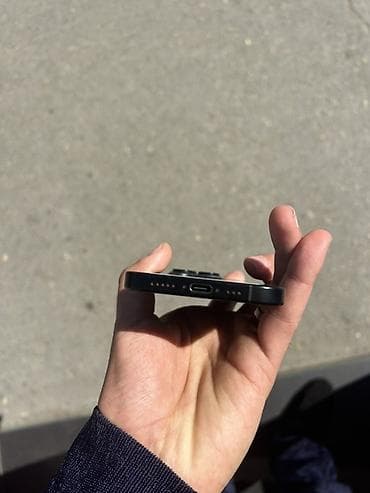 iphone se 2: IPhone 16 Pro, 128 GB, Graphite — 3