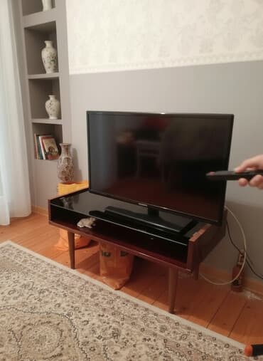 poco m6 8256 qiymeti: İşlənmiş Televizor Samsung 83" HD (1366x768), Ünvandan götürmə — 1
