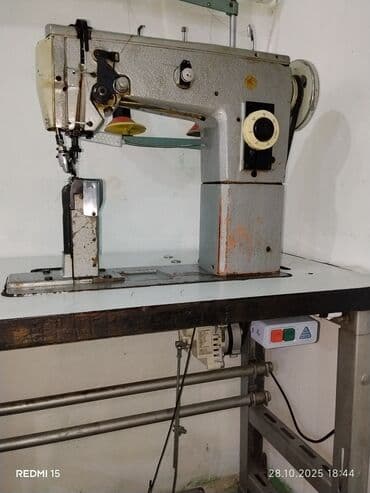 Ayaqqabi tikiş maşini.əla vəziyyətdədi.matoru təzə və səssiz