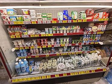 витрина: Mini-market üçün avadanlıq və dolu mal assortimenti Təsvir: - Süd və — 2