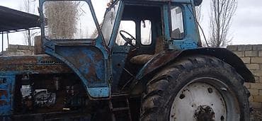 inkubator ehtiyat hisseleri: Minsk MTZ tipli mavi traktor - Yanacaq: dizel - Kabinli versiya, ön — 6