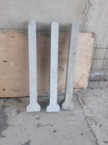 бетонный башмак для забора: Bu beton blok tikinti sahəsində dayaq kimi istifadə olunan, möhkəm və — 4