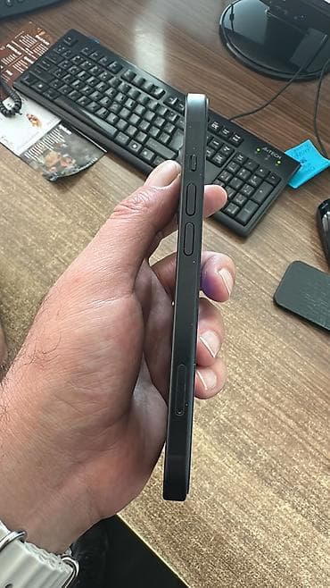 ipad pro m5: IPhone 15, 128 GB, Midnight, Simsiz şarj, Face ID, Sənədlərlə — 2
