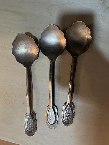 qedimi mebeller: Qedimi Servis qaşıqları 3 eded 
Qiymet birinindir — 1