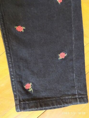 cins inekler: Джинсы бойфренды с завышенной талией с вышивкой. размер 42,в — 4