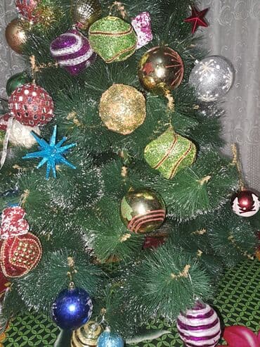 yolkalarin satisi: Yeni il yolkasi. Uzeri qarli hundurluyu 1.50 m olan yolka. 200 manata — 3