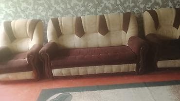 taxta kreslo: - 3 hissəli yumşaq mebel dəsti: 1 uzun divan + 2 kreslo - Rəng: bej və — 1